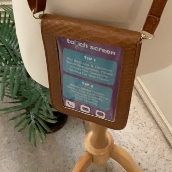 Cross Body Cell phone purse - Picture 2 of 4